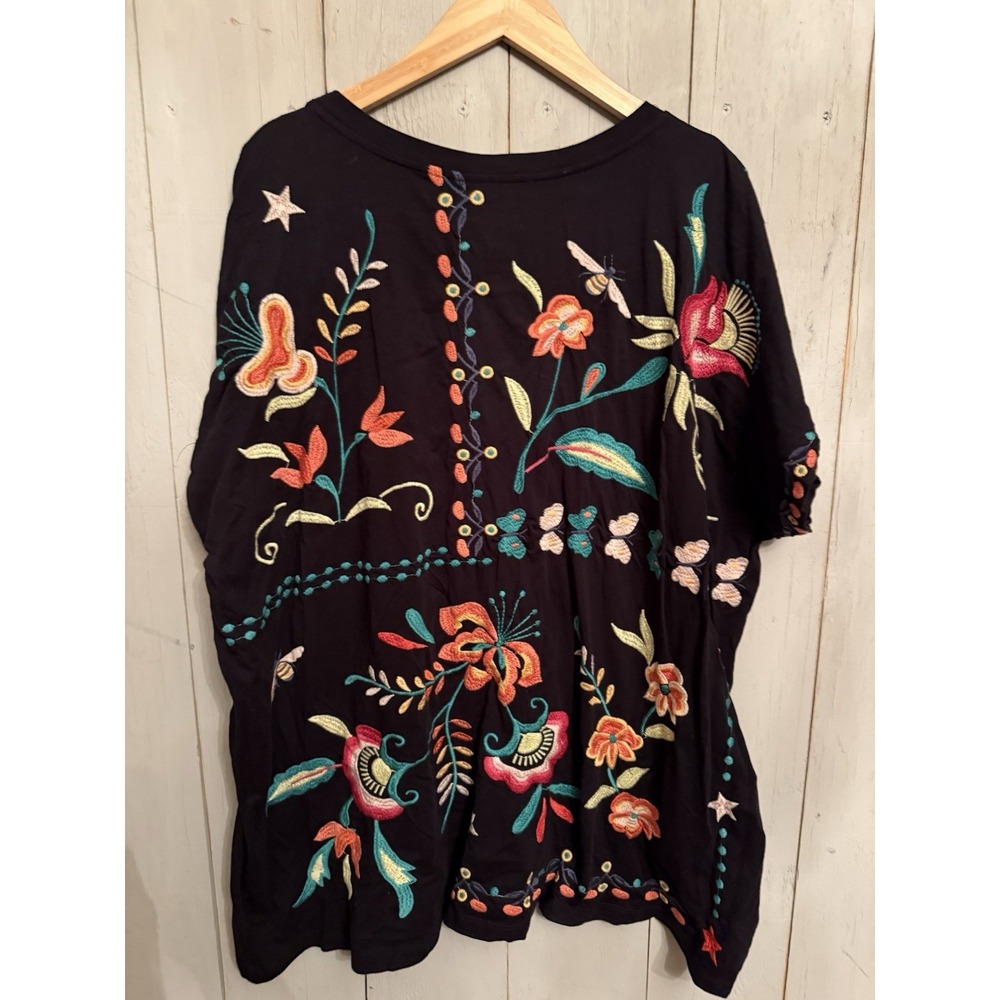 Johnny Was Averi Relaxed Black Tee 3X Embroidered Floral Butterflies Boho - Picture 5 of 7